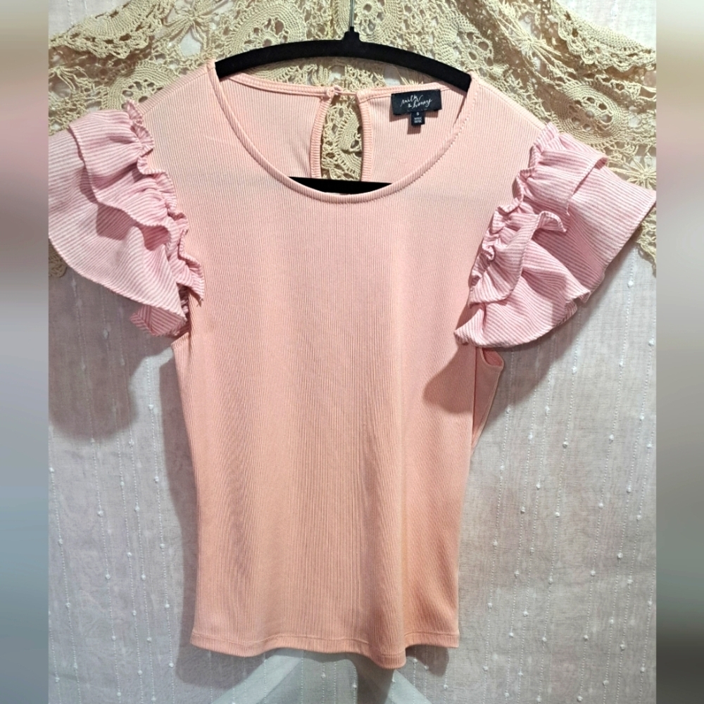 Milk & Honey Cute Ruffled Short Sleeve Blouse in Soft Pink